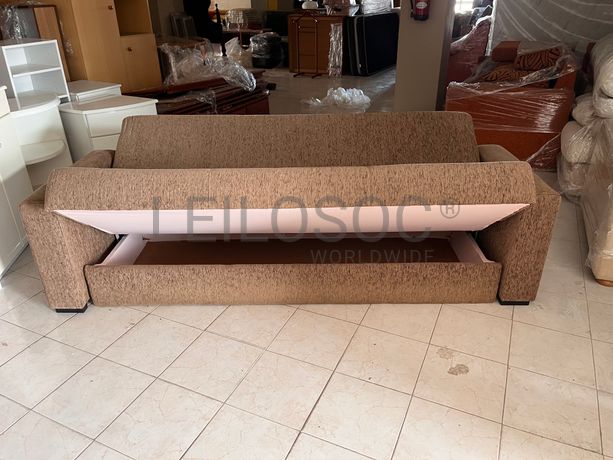 Lotes 176 a 210 · Mobiliário · Artigos de Decoração