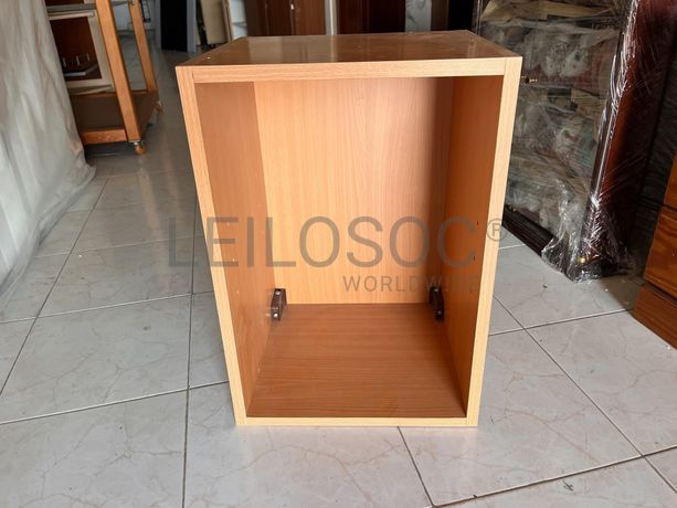 Lotes 176 a 210 · Mobiliário · Artigos de Decoração