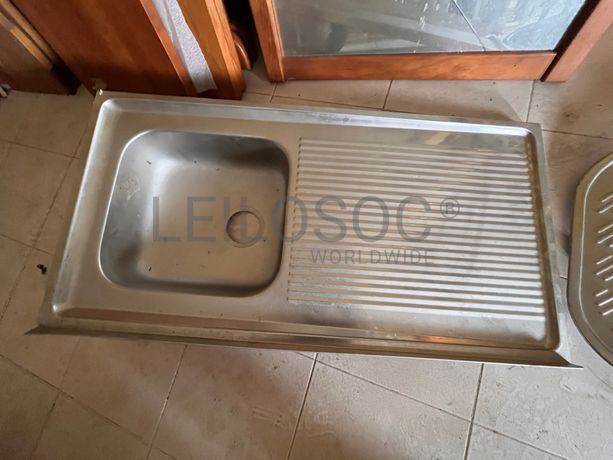 Lotes 211 a 245 · Mobiliário · Artigos de Decoração