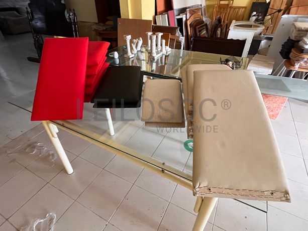 Lotes 211 a 245 · Mobiliário · Artigos de Decoração