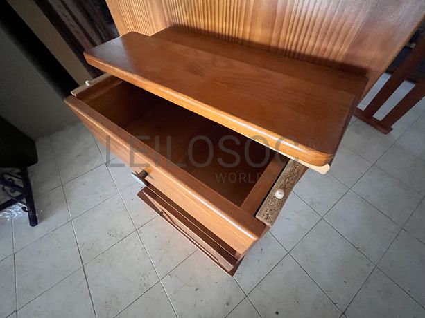 Lotes 211 a 245 · Mobiliário · Artigos de Decoração