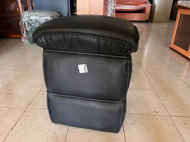 Lotes 211 a 245 · Mobiliário · Artigos de Decoração