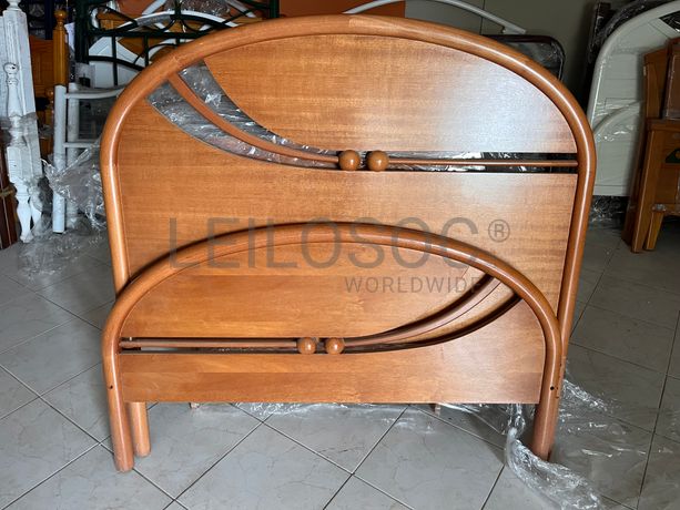 Lotes 281 a 315 · Mobiliário · Artigos de Decoração