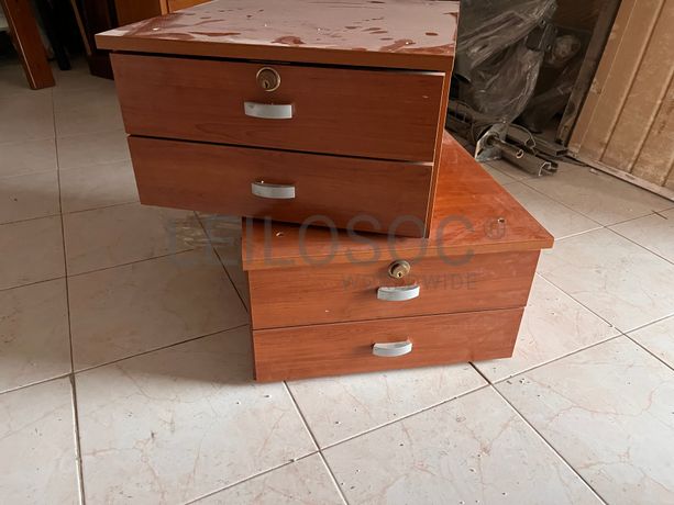 Lotes 316 a 350 · Mobiliário · Artigos de Decoração