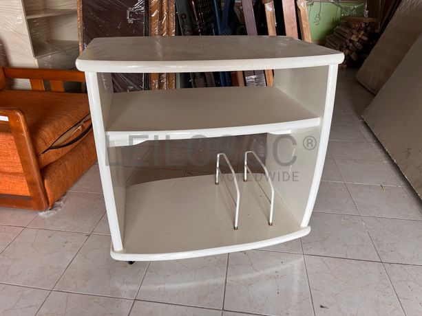 Lotes 351 a 385 · Mobiliário · Artigos de Decoração