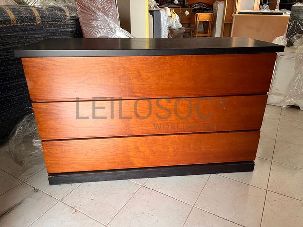 Lotes 351 a 385 · Mobiliário · Artigos de Decoração