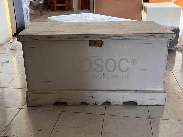 Lotes 351 a 385 · Mobiliário · Artigos de Decoração