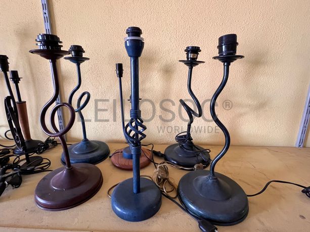 Lotes 421 a 455 · Mobiliário · Artigos de Decoração