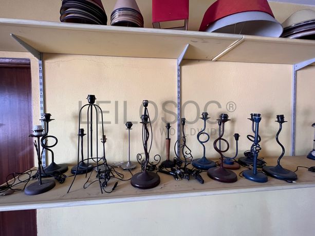 Lotes 421 a 455 · Mobiliário · Artigos de Decoração