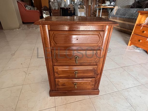 Lotes 421 a 455 · Mobiliário · Artigos de Decoração