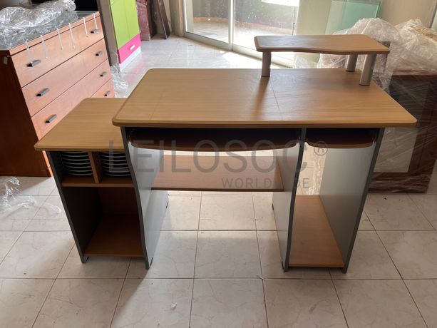 Lotes 421 a 455 · Mobiliário · Artigos de Decoração