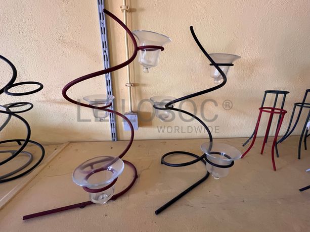 Lotes 421 a 455 · Mobiliário · Artigos de Decoração