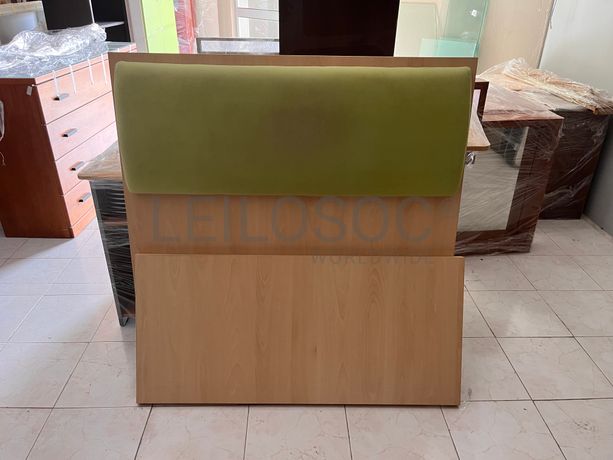 Lotes 421 a 455 · Mobiliário · Artigos de Decoração