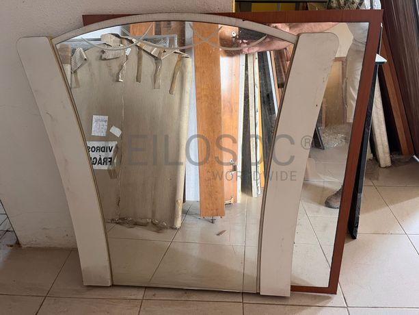 Lotes 421 a 455 · Mobiliário · Artigos de Decoração