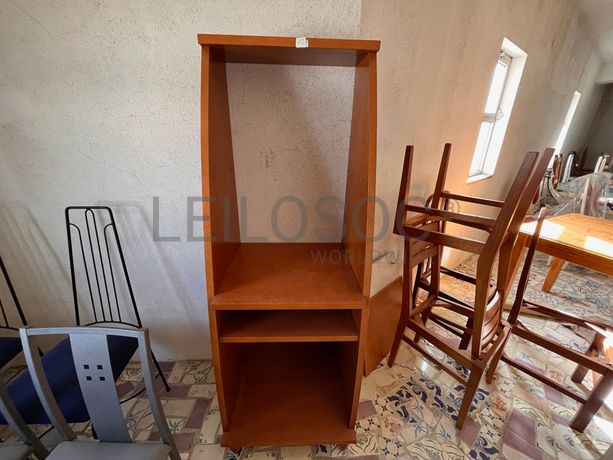 Lotes 421 a 455 · Mobiliário · Artigos de Decoração