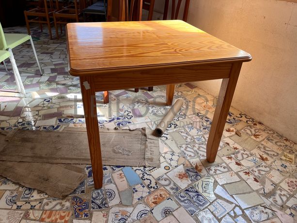 Lotes 421 a 455 · Mobiliário · Artigos de Decoração