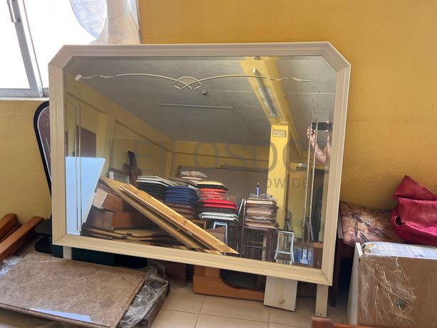 Lotes 456 a 490 · Mobiliário · Artigos de Decoração