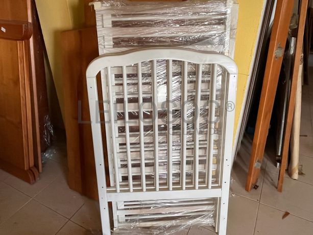 Lotes 456 a 490 · Mobiliário · Artigos de Decoração