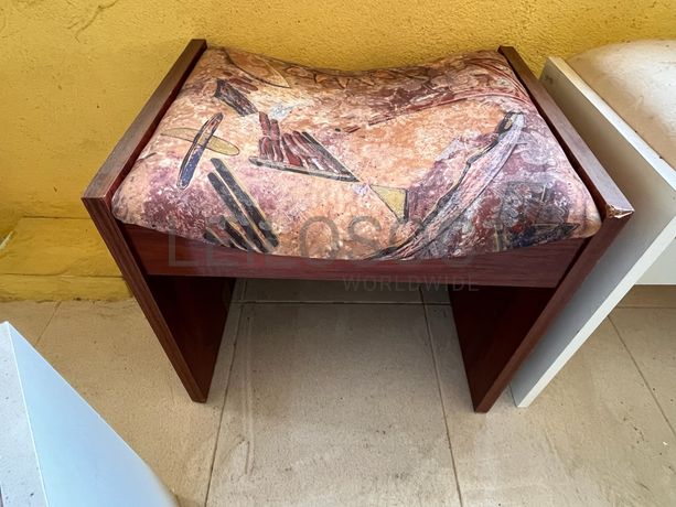 Lotes 456 a 490 · Mobiliário · Artigos de Decoração