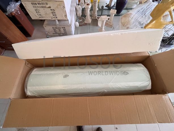 Lotes 526 a 560 · Mobiliário · Artigos de Decoração