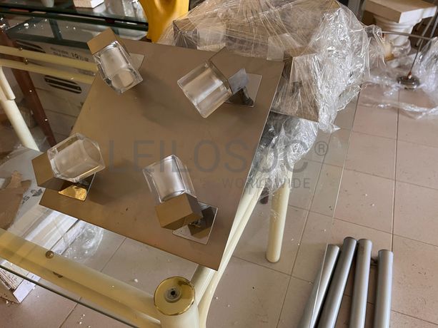 Lotes 526 a 560 · Mobiliário · Artigos de Decoração