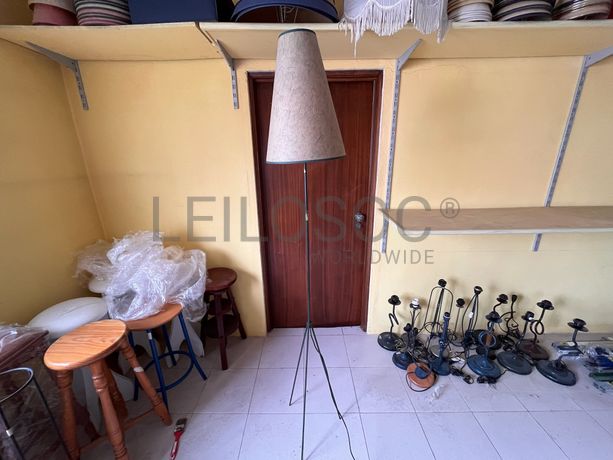 Lotes 561 a 595 · Mobiliário · Artigos de Decoração