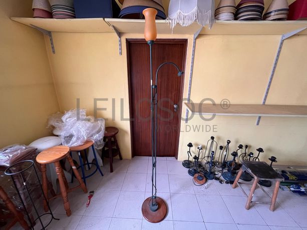 Lotes 561 a 595 · Mobiliário · Artigos de Decoração