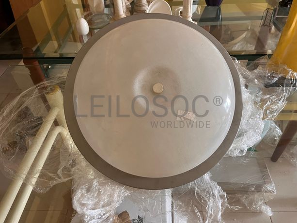 Lotes 561 a 595 · Mobiliário · Artigos de Decoração