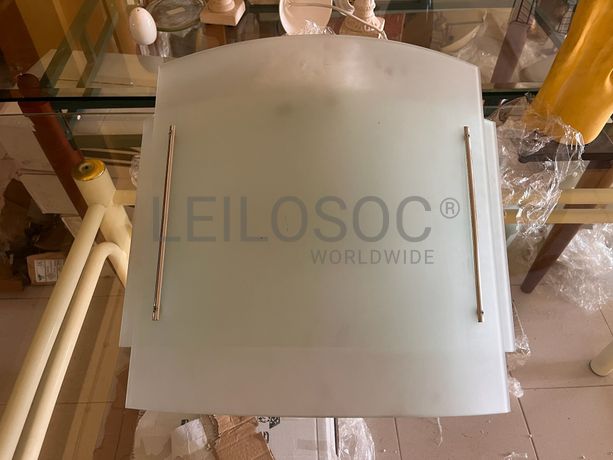 Lotes 561 a 595 · Mobiliário · Artigos de Decoração