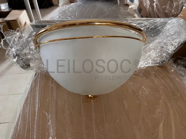 Lotes 561 a 595 · Mobiliário · Artigos de Decoração