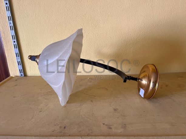 Lotes 561 a 595 · Mobiliário · Artigos de Decoração