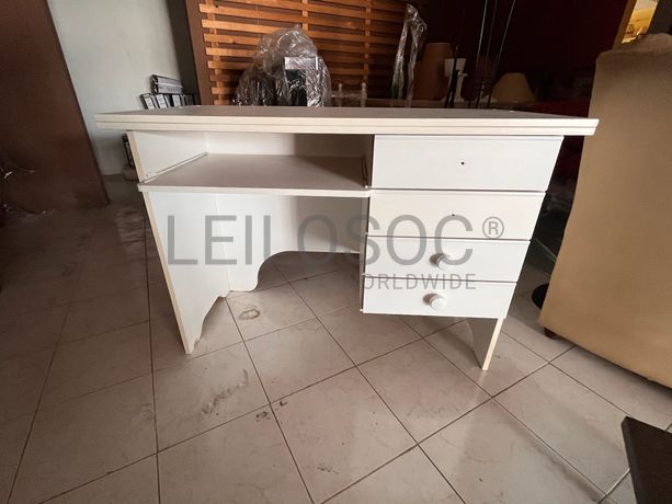 Lotes 631 a 665 · Mobiliário · Artigos de Decoração