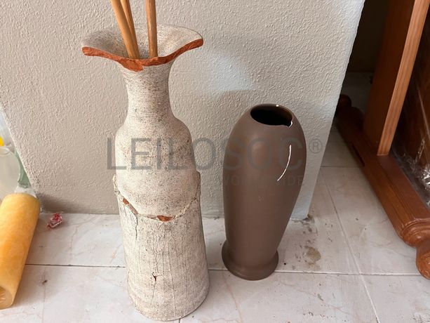 Lotes 631 a 665 · Mobiliário · Artigos de Decoração