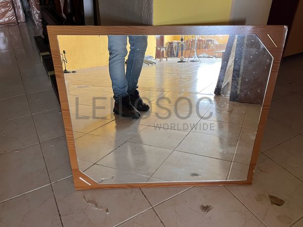 Lotes 631 a 665 · Mobiliário · Artigos de Decoração