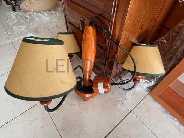 Lotes 631 a 665 · Mobiliário · Artigos de Decoração