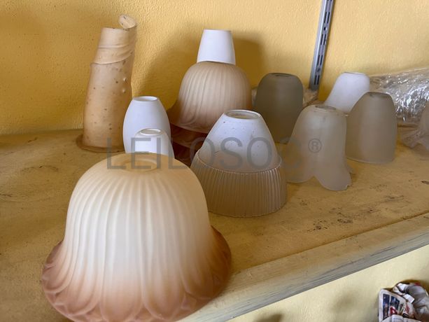 Lotes 631 a 665 · Mobiliário · Artigos de Decoração