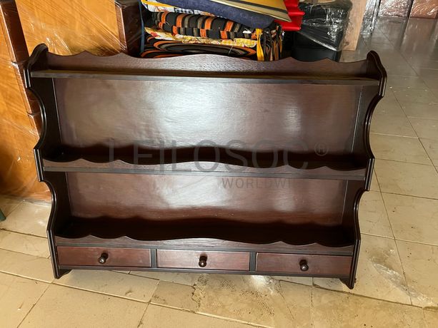 Lotes 666 a 681 · Mobiliário · Artigos de Decoração