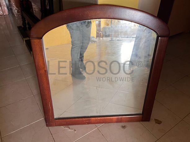 Lotes 666 a 681 · Mobiliário · Artigos de Decoração