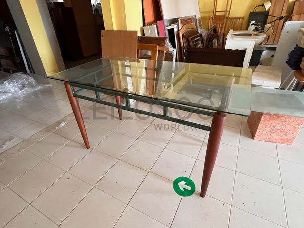 Lotes 666 a 681 · Mobiliário · Artigos de Decoração