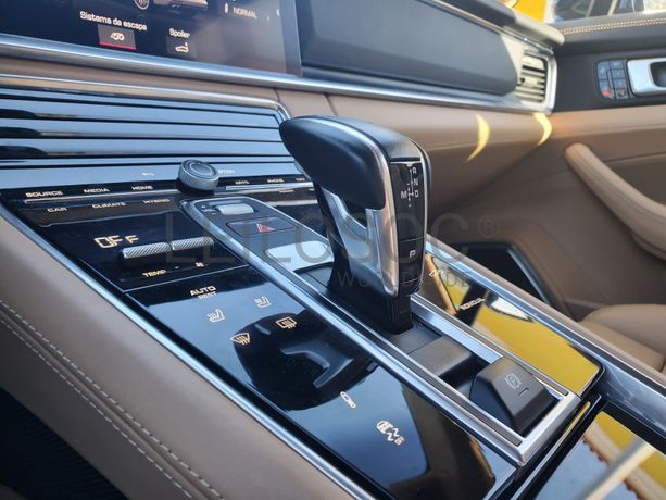 Porsche Panamera Turbo S E-Híbrido Sport Turismo · Ano 2021