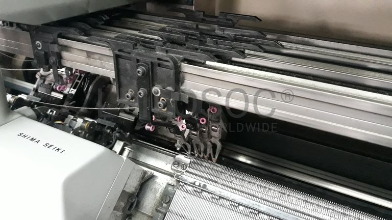 Máquina de confeção de malha