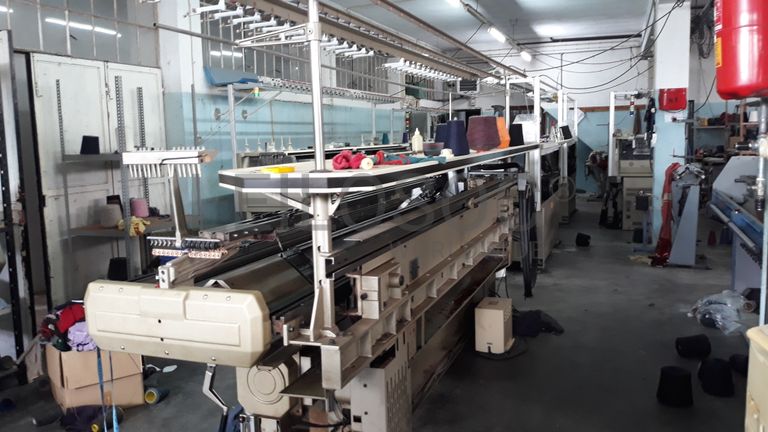 Máquina de confeção de malha