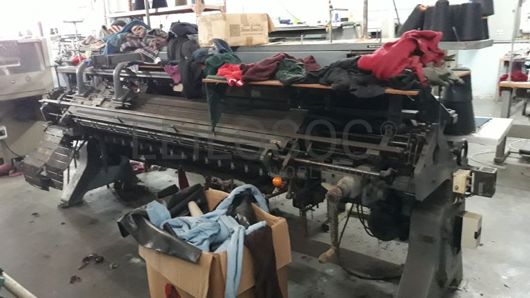 Máquina de confeção de malha