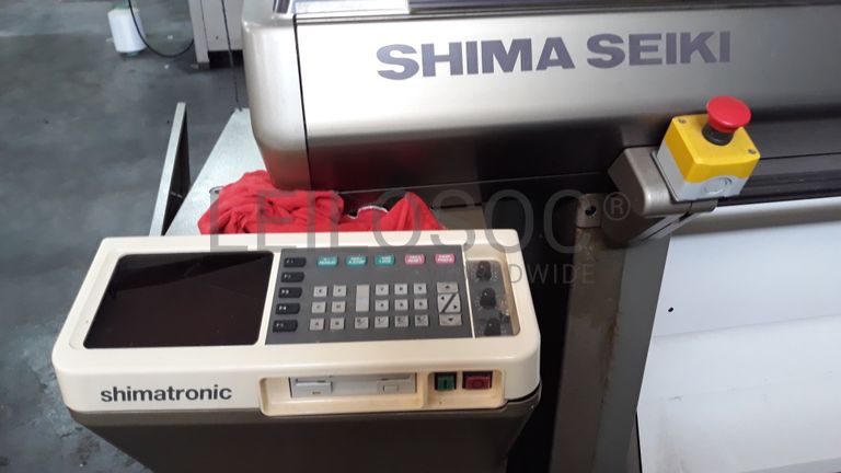 Máquina de confeção de malha