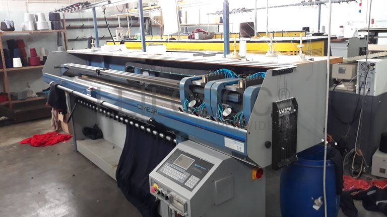 Máquina de confeção de malha