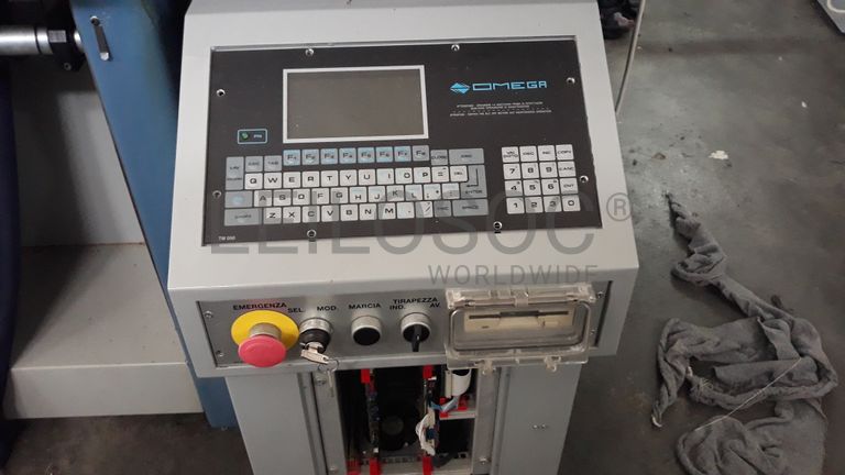 Máquina de confeção de malha