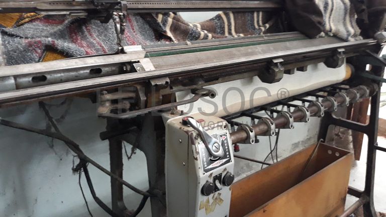 Máquina de confeção de malha