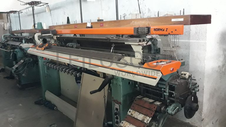 Máquina de confeção de malha