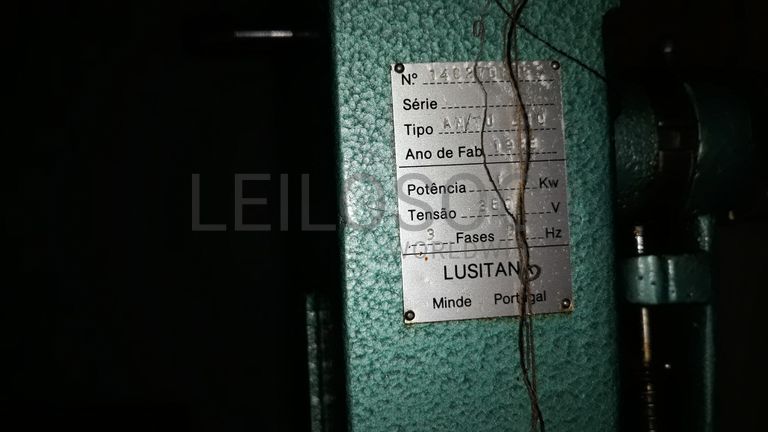 Máquina de confeção de malha