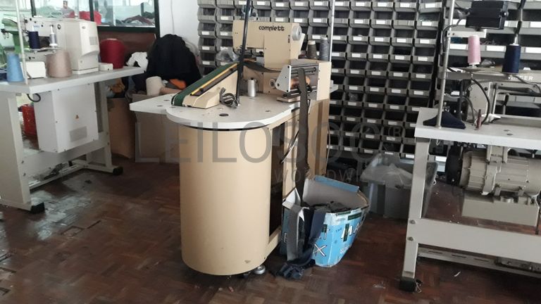 Máquina de colocar golas